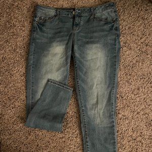 Super Skinny Stretchy Aeropostle Jeans sz 12 Reg